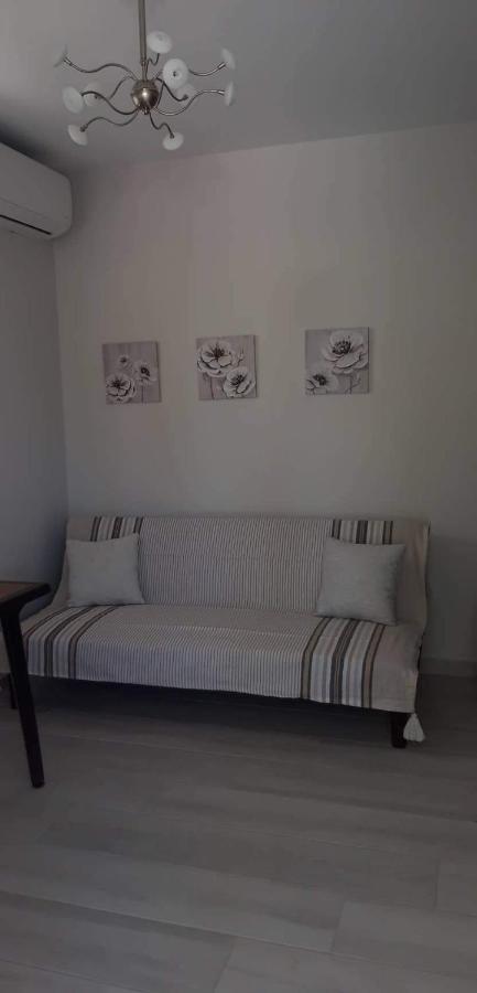 Nikiana Family Apartment Kültér fotó