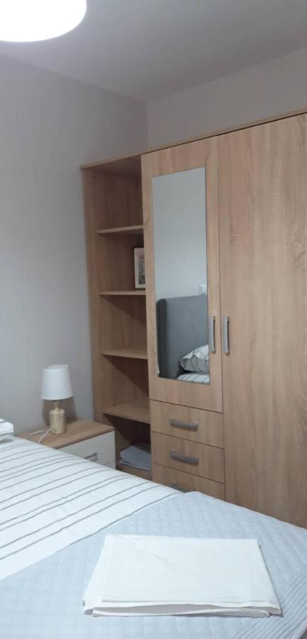 Nikiana Family Apartment Kültér fotó